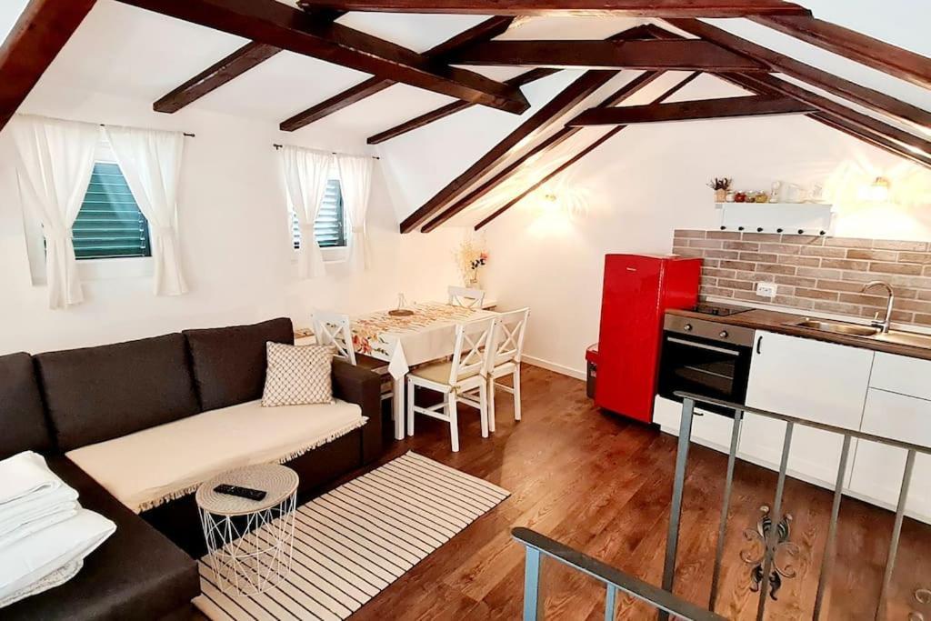 Apartmani Centar 沃迪切 外观 照片
